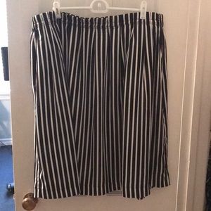 J Crew Mercantile Black & White Sidewalk Skirt